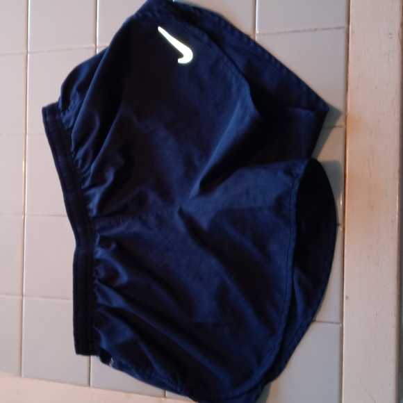 Nike Pants - Nike Athletic Shorts Size M